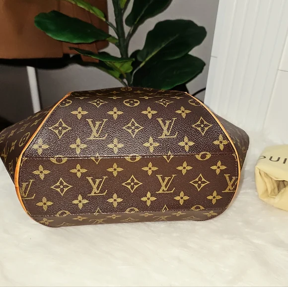 π₯π₯ Beautiful Condition π₯π₯ Authentic Louis Vuitton Ellipse MM - Picture 10 of 17